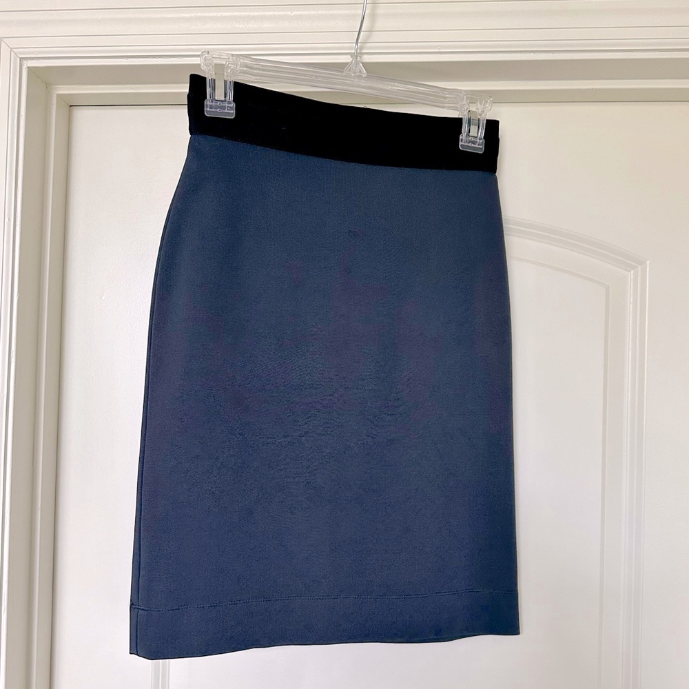 BCBGMaxAzria - Stunning Navy and Black Bandage Skirt - Brand new condition!